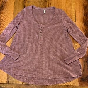 Wishlist Maroon Long Sleeve Top with Fun Details, Small Side Slits, Size Small